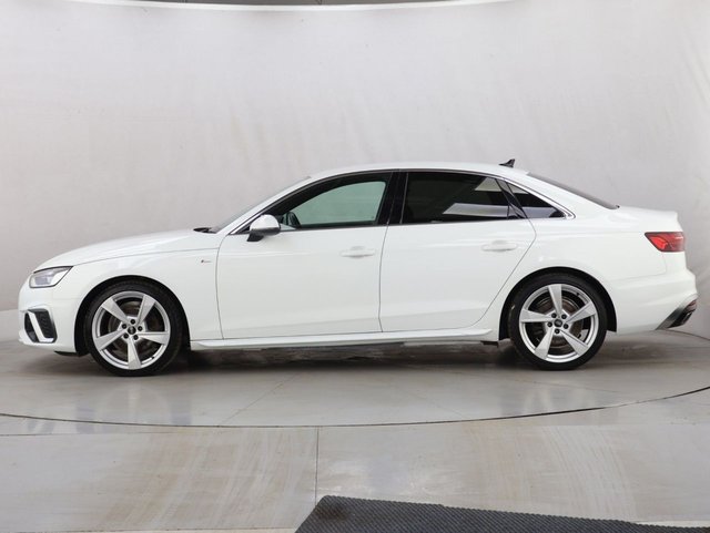 2022 Audi A4 2L S Line 4dr - Photo 6