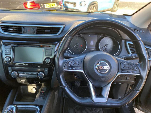 2021 NISSAN QASHQAI 1.3 DIG-T N-Motion SUV 5dr Petrol Manual Euro 6 (s/s) (140 ps) - Photo 3