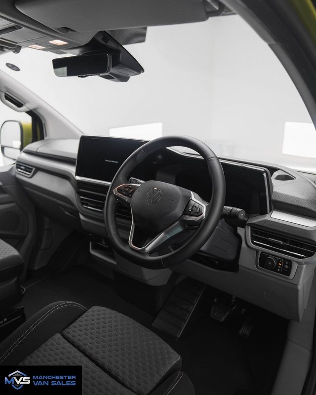 2026 Volkswagen Transporter - Photo 4