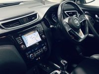 USED 2017 17 NISSAN QASHQAI 1.5 dCi Acenta SUV 5dr Diesel Manual Euro 6 (s/s) (110 ps) Blade Silver | Glass Roof | Sat Nav | Reversing Camera | Cruise Control | Bluetooth | Multifunction Steering Wheel