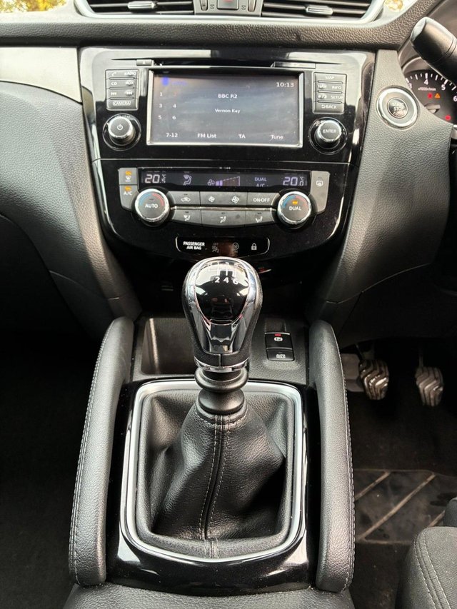 2018 NISSAN QASHQAI 1.2 DIG-T N-Connecta SUV 5dr Petrol Manual Euro 6 (s/s) (115 ps) - Photo 12