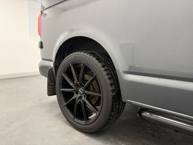 2019 Volkswagen Transporter 2L Highline 5dr - Photo 3