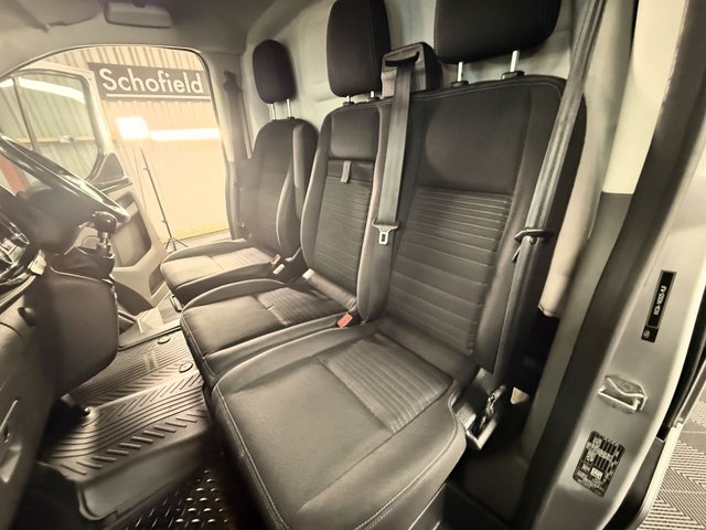 2021 Ford Transit Custom 2L Limited 5dr - Photo 9