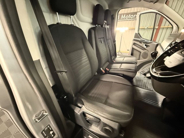 2021 Ford Transit Custom 2L Limited 5dr - Photo 10