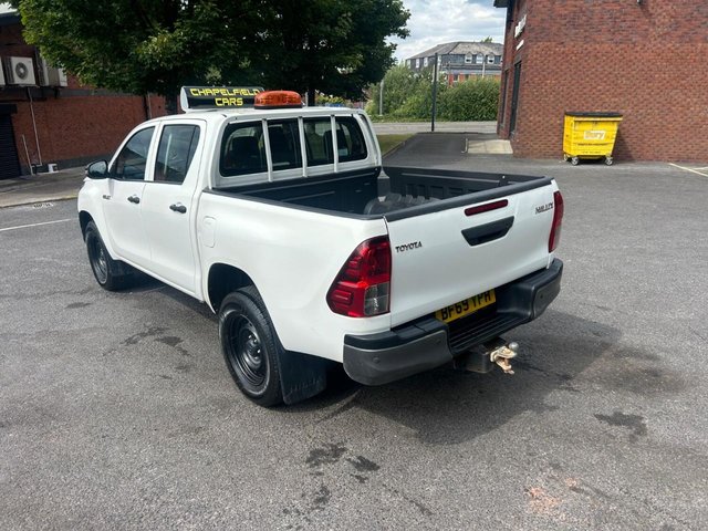 2019 TOYOTA HI-LUX 2019 2.4 D-4D Active Pickup Double Cab 4dr Diesel Manual 4WD Euro 6 (3.5t) (150 ps) - Photo 5
