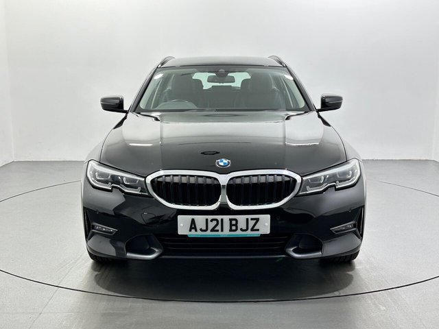 2021 BMW 3 Series - Photo 3
