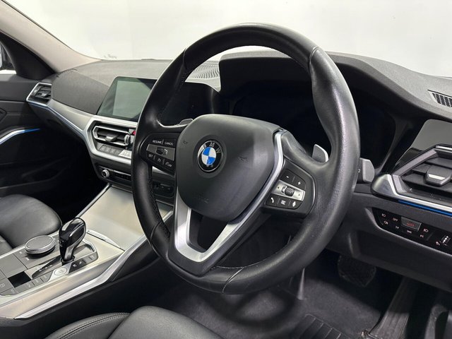 2021 BMW 3 Series - Photo 10