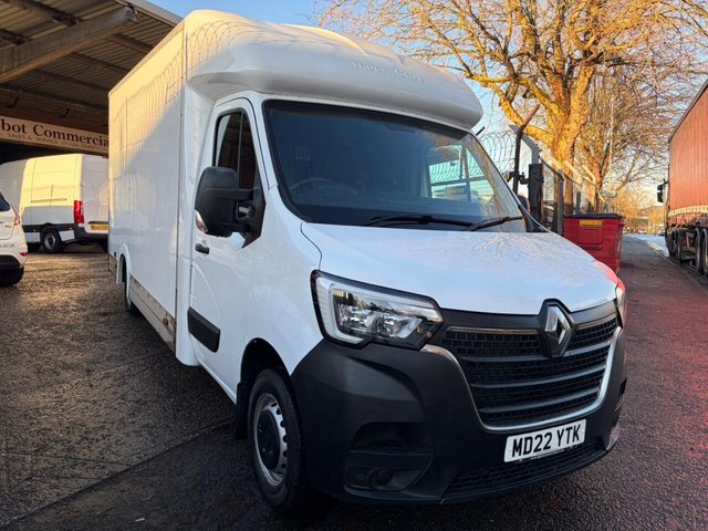 2022 RENAULT MASTER