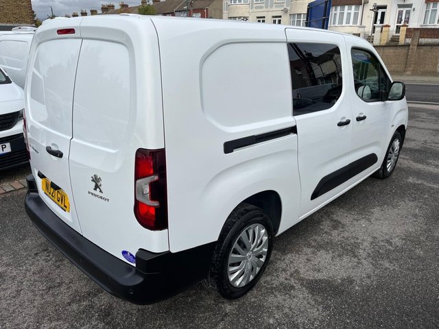 2021 PEUGEOT PARTNER - Photo 9