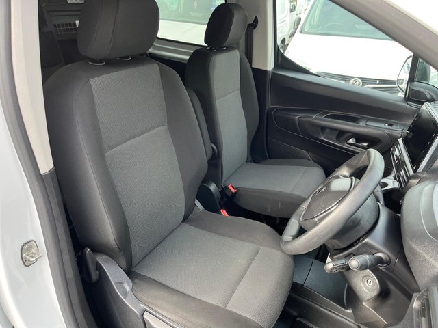 2021 PEUGEOT PARTNER - Photo 12