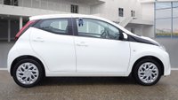 USED 2020 20 TOYOTA AYGO 1.0 VVT-i x-play Hatchback 5dr Petrol x-shift Euro 6 (71 ps) 