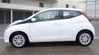 USED 2020 20 TOYOTA AYGO 1.0 VVT-i x-play Hatchback 5dr Petrol x-shift Euro 6 (71 ps) 