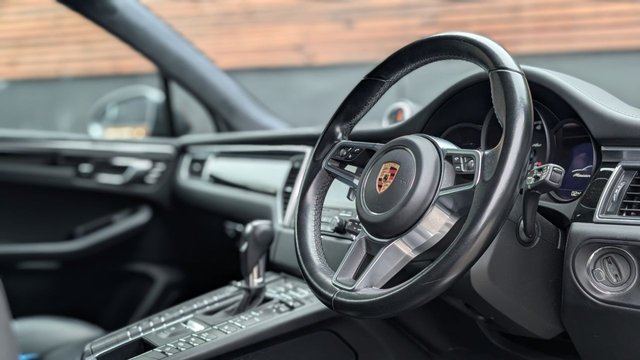 2018 PORSCHE MACAN 2018 3.6T V6 Turbo Performance SUV 5dr Petrol PDK 4WD Euro 6 (s/s) (440 ps) - Photo 2