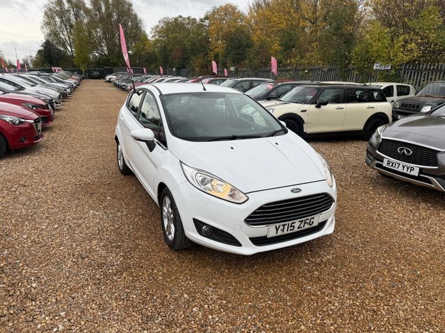 2015 FORD FIESTA 1.25 Zetec Euro 5 5dr - Photo 3
