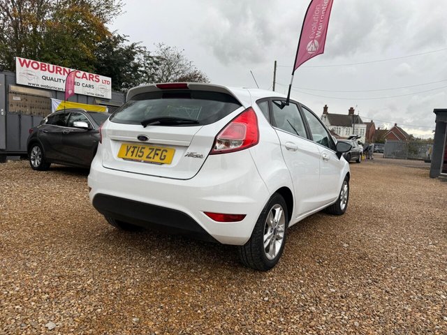 2015 FORD FIESTA 1.25 Zetec Euro 5 5dr - Photo 2
