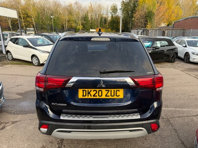 2020 MITSUBISHI OUTLANDER 2.0 MIVEC Exceed SUV 5dr Petrol CVT 4WD Euro 6 (s/s) (150 ps) - Photo 3