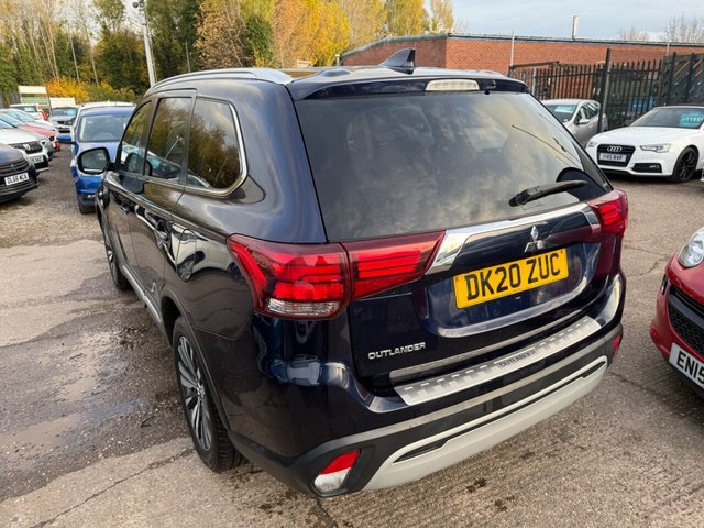2020 MITSUBISHI OUTLANDER 2.0 MIVEC Exceed SUV 5dr Petrol CVT 4WD Euro 6 (s/s) (150 ps) - Photo 4
