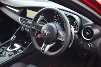 USED 2021 71 ALFA ROMEO GIULIA 2.9 V6 Bi-Turbo Quadrifoglio Saloon 4dr Petrol GPF Auto Euro 6 (s/s) (510 ps) AKRAPOVIC / CARBON ROOF / FASH
