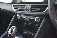 USED 2021 71 ALFA ROMEO GIULIA 2.9 V6 Bi-Turbo Quadrifoglio Saloon 4dr Petrol GPF Auto Euro 6 (s/s) (510 ps) AKRAPOVIC / CARBON ROOF / FASH