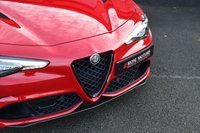 USED 2021 71 ALFA ROMEO GIULIA 2.9 V6 Bi-Turbo Quadrifoglio Saloon 4dr Petrol GPF Auto Euro 6 (s/s) (510 ps) AKRAPOVIC / CARBON ROOF / FASH