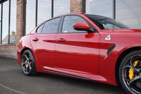 USED 2021 71 ALFA ROMEO GIULIA 2.9 V6 Bi-Turbo Quadrifoglio Saloon 4dr Petrol GPF Auto Euro 6 (s/s) (510 ps) AKRAPOVIC / CARBON ROOF / FASH