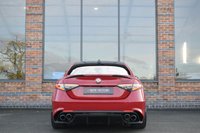 USED 2021 71 ALFA ROMEO GIULIA 2.9 V6 Bi-Turbo Quadrifoglio Saloon 4dr Petrol GPF Auto Euro 6 (s/s) (510 ps) AKRAPOVIC / CARBON ROOF / FASH