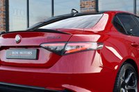 USED 2021 71 ALFA ROMEO GIULIA 2.9 V6 Bi-Turbo Quadrifoglio Saloon 4dr Petrol GPF Auto Euro 6 (s/s) (510 ps) AKRAPOVIC / CARBON ROOF / FASH