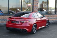 USED 2021 71 ALFA ROMEO GIULIA 2.9 V6 Bi-Turbo Quadrifoglio Saloon 4dr Petrol GPF Auto Euro 6 (s/s) (510 ps) AKRAPOVIC / CARBON ROOF / FASH