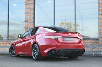 USED 2021 71 ALFA ROMEO GIULIA 2.9 V6 Bi-Turbo Quadrifoglio Saloon 4dr Petrol GPF Auto Euro 6 (s/s) (510 ps) AKRAPOVIC / CARBON ROOF / FASH