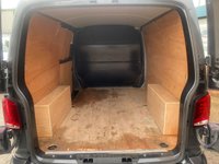 USED 2021 71 VOLKSWAGEN TRANSPORTER 2.0 TDI T28 SWB HIGHLINE 6SPD 150BHP WITH AIRCON METALLIC GREY   