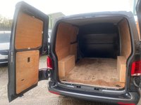 USED 2021 71 VOLKSWAGEN TRANSPORTER 2.0 TDI T28 SWB HIGHLINE 6SPD 150BHP WITH AIRCON METALLIC GREY   