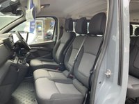 USED 2022 72 RENAULT TRAFIC 2.0 dCi LL30 Business Minibus Double Cab 5dr Diesel Manual L2 H1 Euro 6 (s/s) (9 Seat) (150 ps) 1 OWNER, DRIVE AWAY TODAY