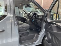 USED 2022 72 RENAULT TRAFIC 2.0 dCi LL30 Business Minibus Double Cab 5dr Diesel Manual L2 H1 Euro 6 (s/s) (9 Seat) (150 ps) 1 OWNER, DRIVE AWAY TODAY
