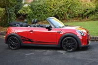 USED 2022 22 MINI CONVERTIBLE 1.5 Cooper Exclusive Convertible 2dr Petrol Steptronic Euro 6 (s/s) (136 ps) APPLE CAR PLAY WITH SAT NAV/MAPS,