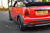 USED 2022 22 MINI CONVERTIBLE 1.5 Cooper Exclusive Convertible 2dr Petrol Steptronic Euro 6 (s/s) (136 ps) APPLE CAR PLAY WITH SAT NAV/MAPS,