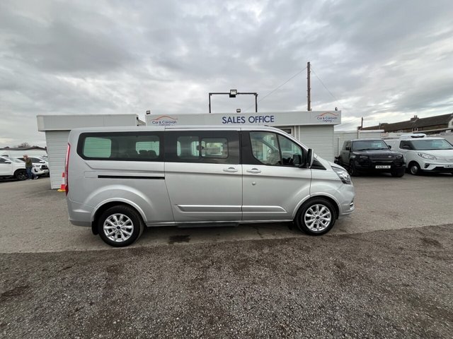 2022 Ford Tourneo Custom 2L Titanium 5dr - Photo 7
