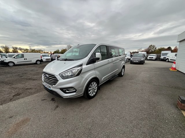 2022 Ford Tourneo Custom 2L Titanium 5dr - Photo 3