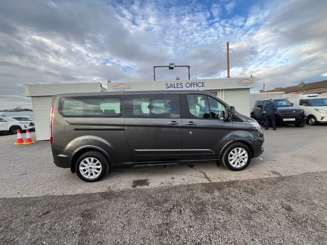 2022 Ford Tourneo Custom 2L Titanium 5dr - Photo 9