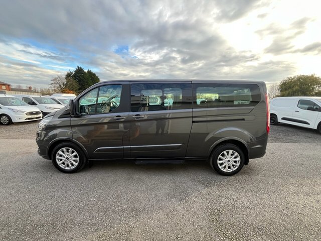 2022 Ford Tourneo Custom 2L Titanium 5dr - Photo 8