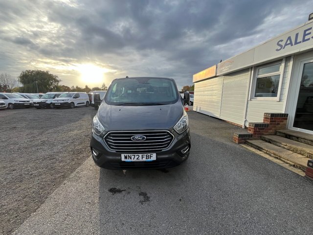 2022 Ford Tourneo Custom 2L Titanium 5dr - Photo 2