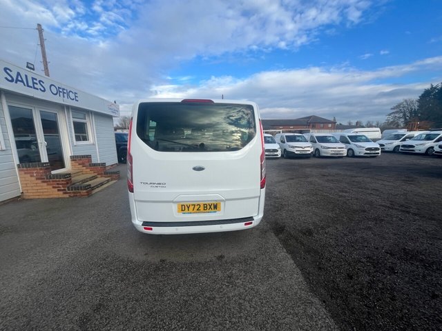 2022 Ford Tourneo Custom 2L Titanium 5dr - Photo 10