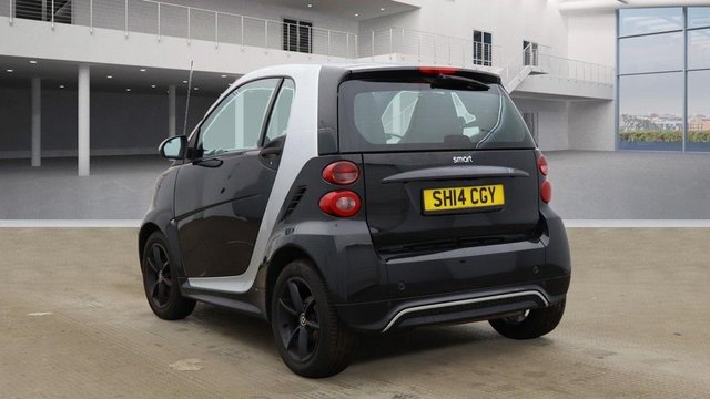 2014 SMART FORTWO - Photo 3