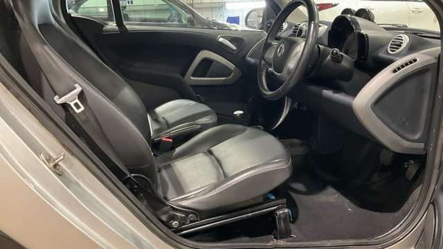 2014 SMART FORTWO - Photo 8