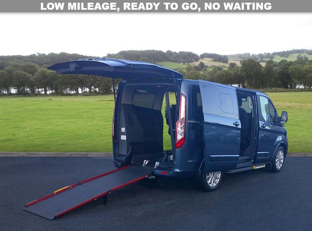 View our Ford Tourneo Custom 2.0 320 EcoBlue Titanium Minibus Double Cab 5dr Diesel Auto L1 Euro 6 (s/s) (130 ps)
