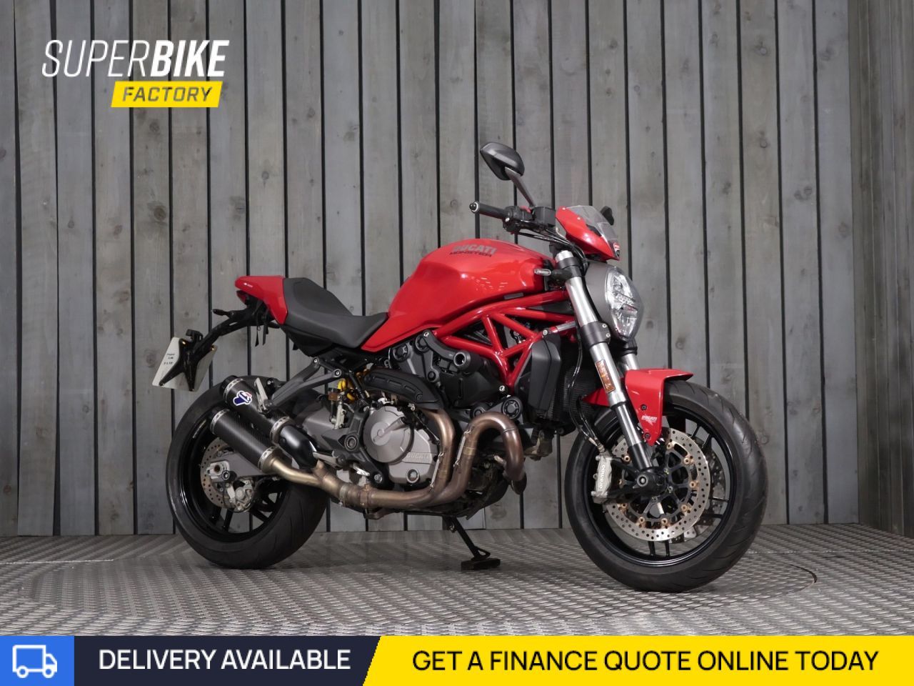 DUCATI Monster 821