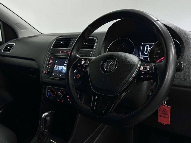 2015 Volkswagen Polo 1L Sel 5dr - Photo 4