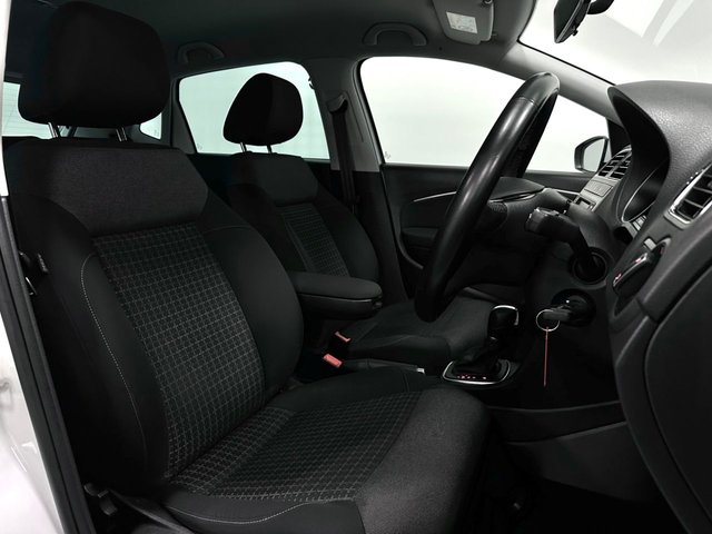 2015 Volkswagen Polo 1L Sel 5dr - Photo 5