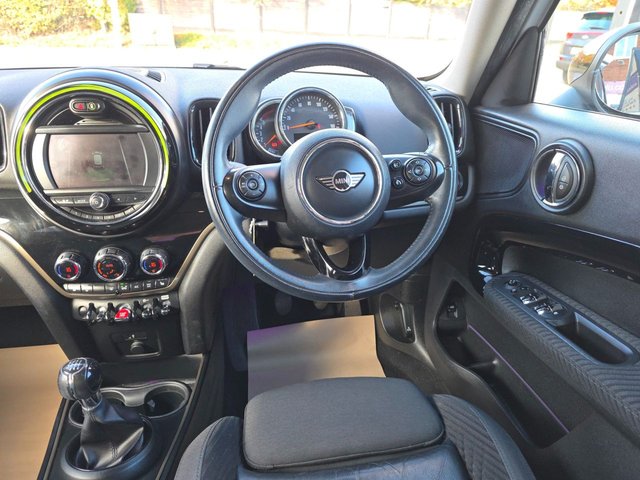 2018 MINI COUNTRYMAN 2.0 Cooper D SUV 5dr Diesel Manual Euro 6 (s/s) (150 ps) - Photo 8