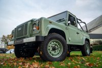 USED 2011 61 LAND ROVER DEFENDER 90 2.4 TDCi Pickup 2dr Diesel Manual 4WD SWB Euro 4 (122 bhp) Incredibly Restored|Re-trimmed