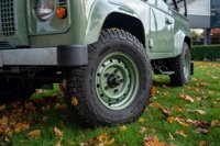 USED 2011 61 LAND ROVER DEFENDER 90 2.4 TDCi Pickup 2dr Diesel Manual 4WD SWB Euro 4 (122 bhp) Incredibly Restored|Re-trimmed